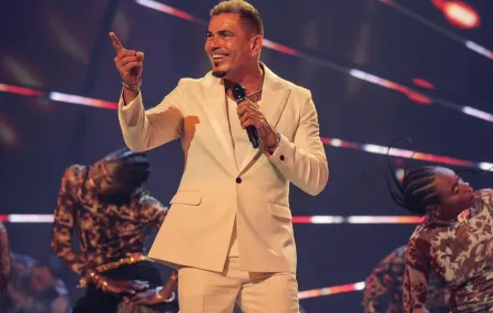 عمرو دياب- الصورة من حسابه على إنستغرام