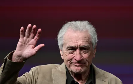 روبرت دي نيرو Robert De Niro من مهرجان كان 2025 - مصدر الصورة: Miguel MEDINA / AFP