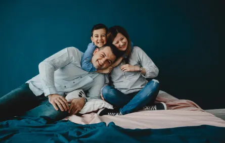 صورة تعبر عن عائلة سعيدة