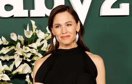 جنيفر غارنر في حفل Baby2Baby بكاليفورنيا ( Jennifer Garner at Baby2Baby in California). مصدر الصورة: Michael Tran / AFP
