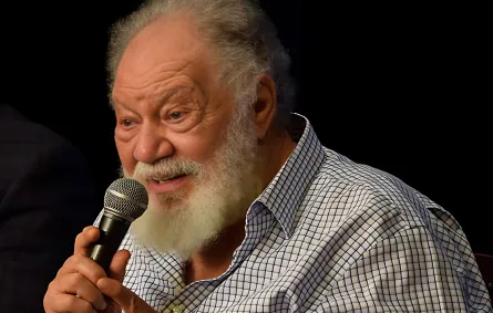 يحيى الفخراني- الصورة من صفحة المسرح القومي على فيسبوك