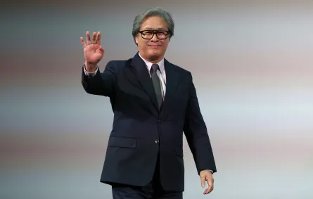 بارك تشان ووك في جورجيا Park Chan-wook appears during the 28th SCAD Savannah Film Festival in Savannah, Georgia مصدر الصورة Cindy Ord / GETTY IMAGES NORTH AMERICA / Getty Images via AFP