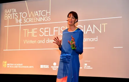 المرلفة والمخرجة Clio Barnard - Photo by FRAZER HARRISON / GETTY IMAGES NORTH AMERICA / GETTY IMAGES VIA AFP