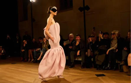 بالنسياغا ربيع 2026 Balenciaga- الصورة من Launchmetrics/Spotlight ©