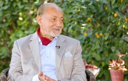 عبد العزيز مخيون - الصورة من صفحة الإعلامي محمود سعد على فيسبوك