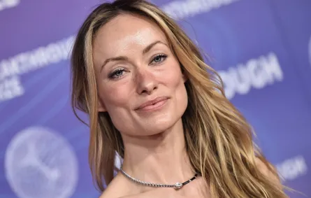 الممثلة والمخرجة الأمريكية أوليفيا وايلد (Olivia Wilde) - Photo by LISA O'CONNOR / AFP