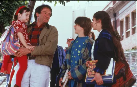 سكرين شوت من فيلم Mrs. Doubtfire 