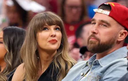 تايلور سويفت (Taylor Swift) وترافيس كيلسي (Travis Kelce) - Photo by Gregory Shamus / GETTY IMAGES NORTH AMERICA / Getty Images via AFP