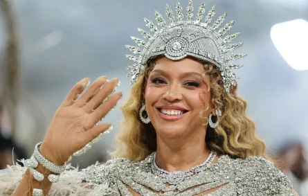 بيونسيه Beyonce في حفل ميت غالا 2026. مصدر الصورة: ANGELA WEISS / AFP