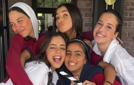 بطلات مسلسل أندر إيدج- الصورة من حساب جايدا منصور على إنستغرام