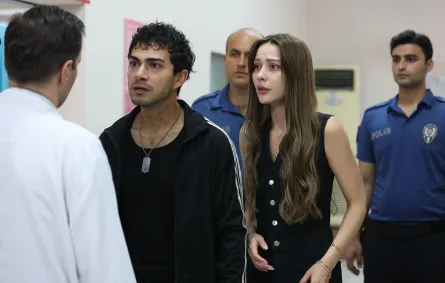 سكرين شوت من مسلسل اسطنبول رأسا على عقب الحلقة السادسة