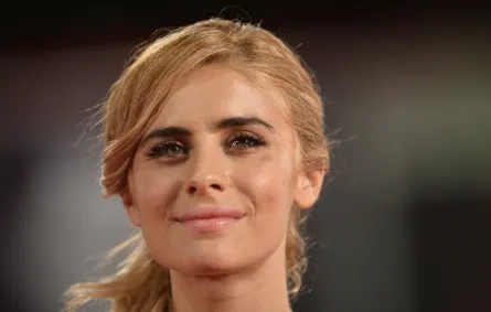 الممثلة والمخرجة الإيطالية غريتا سكارانو (Greta Scarano) - Photo by TIZIANA FABI / AFP