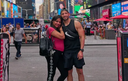 أسماء أبو اليزيد زوجها محمد الخطي - الصورة من حساب محمد الخطيب على إنستغرام