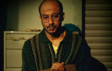 محمد فراج على الملصق الدعائي لحكاية لعبة جهنم- الصورة من صفحة منصة شاهد على إنستغرام