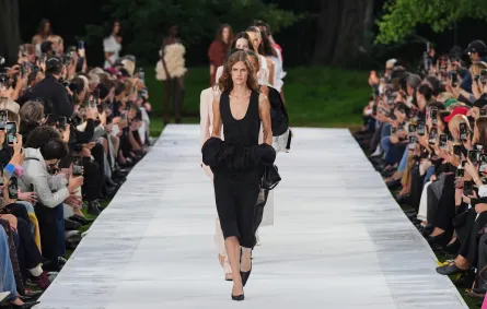 ستيلا ماكارتني Stella McCartney ربيع وصيف 2027 - مصدر الصورة Launchmetrics/Spotlight © 
