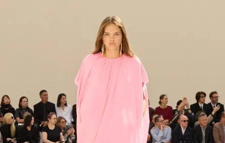 بالنسياغا Balenciaga ربيع وصيف 2027 - الصورة من Launchmetrics/Spotlight ©