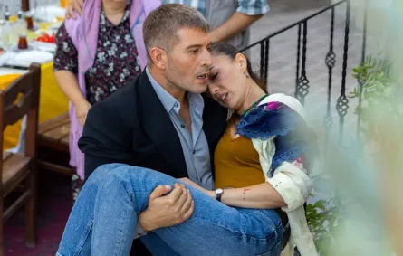 بوستر المسلسل التركي نصف الأم الحلقة 3 - الصورة من حساب العمل على انستغرام