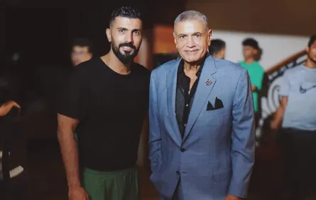 محمد سامي مع والده- الصورة من حساب محمد سامي على فيس بوك 