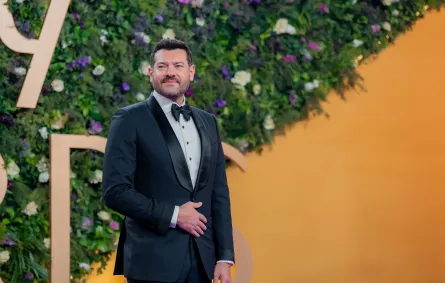 عمرو يوسف من حفل Joy Awards 2025 في الرياض - الصورة من المكتب الإعلامي لمجموعة MBC