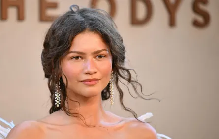 زيندايا Zendaya خلال عرض فيلم "The Odyssey"( مصدر الصورة:  ANGELA WEISS / AFP)