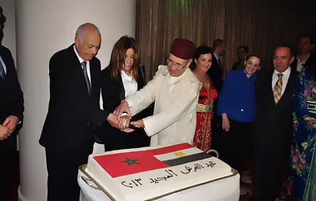 سميرة سعيد تحتفل بملك المغرب