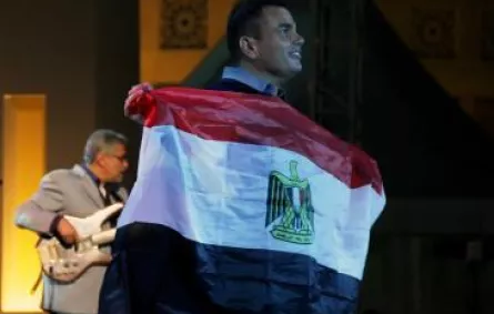 نجوم مصر ينبذون الفتنة الطائفية