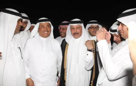 المطرب محمد عمر يحتفل بعقد قران ابنته بشاير