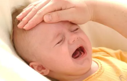 ملابس تقيس حرارة الطفل