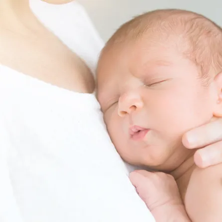 الطريقة الإسلامية لاستقبال المولود