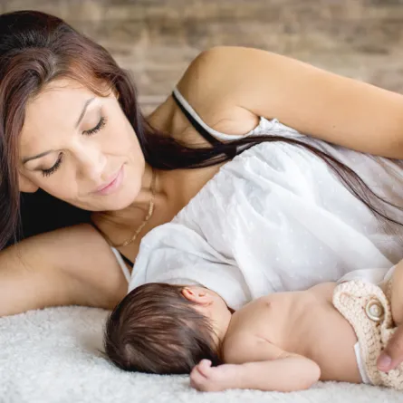 معتقدات خاطئة عن العلاقة بين الأم ورضيعها