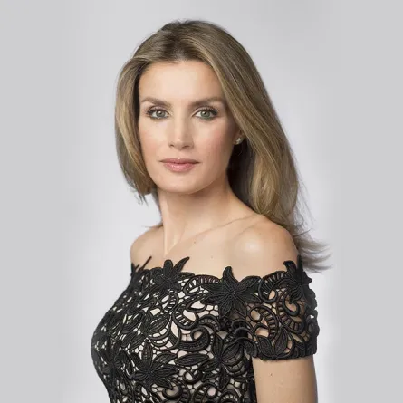 الملكة ليتيسيا بين عمليات التجميل والمكياج