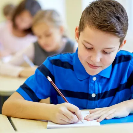 10 خطوات لينجح ابنك في الامتحانات