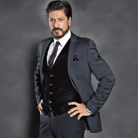 شاروخان في 12 إطلالة تظهر أناقته المعتادة