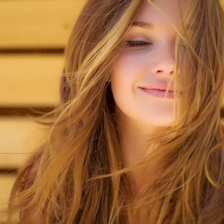 احصلي على الألوان المتدرجة في شعرك بأسهل الطرق المنزلية