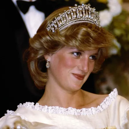 6 تيجان جلبت المآسي لصاحباتها