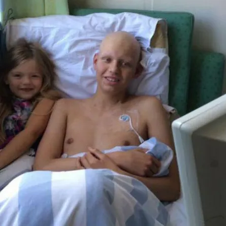 استفاق من الغيبوبة ليقول "أحبكم" ويرحل