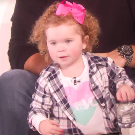 ما سر زجاجة الماء بين "ألين دي جينيريس" والطفلة "سام روجرز"؟