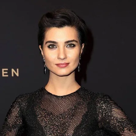 ما هو الرقم الذي تقاضته توبا بيوكستون مقابل هذا الإعلان؟