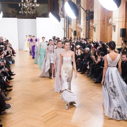 داني أطرش يقدم مجموعة Secret Garden ضمن اسبوع الموضة في باريس