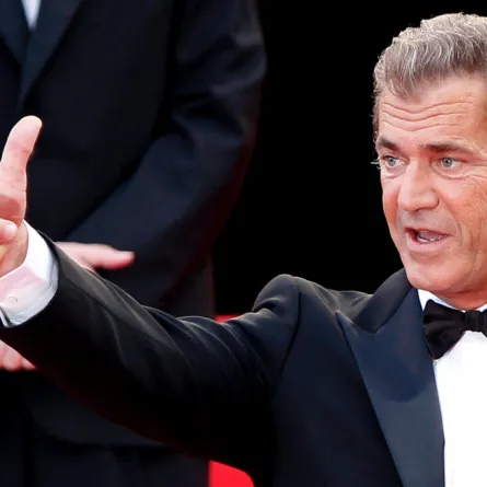 ميل غيبسون يستقبل ابنه التاسع في عمر الـ61