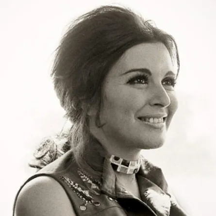 السندريلا سعاد حسني في لقطات لمناسبة ذكرى ميلادها