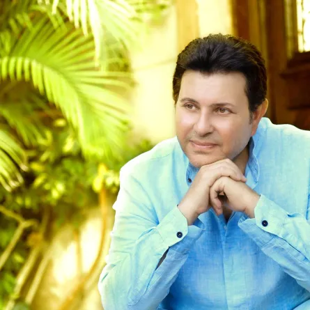 للمرة الثانية: استقالة هاني شاكر من منصب نقيب الموسيقيين بعد التطاول عليه