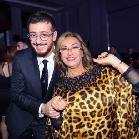 والدة سعد المجرد خارج فرقة "المسرح الوطني"