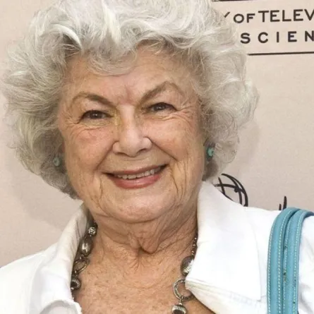 وفاة الممثلة باربرا هيل عن عمر 94 عاماً