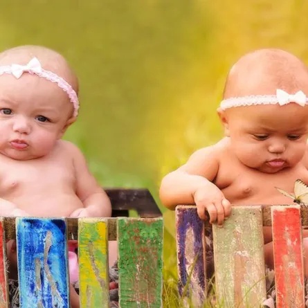 بالفيديو.. هل تصدق أن هاتين توأمان؟