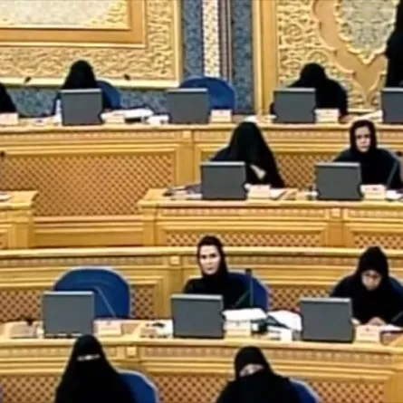 المادة 77 على طاولة مجلس الشورى