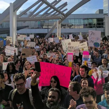 "جوجل" تحتج ضد دونالد ترامب