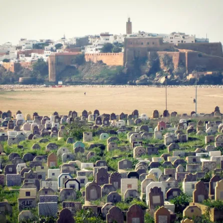 حكايات وطرائف يرويها غسالو الموتى