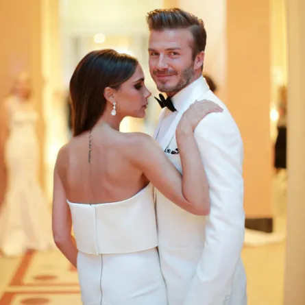 ديفيد بيكهام ينفي الشائعات ويتباهى بحبّه