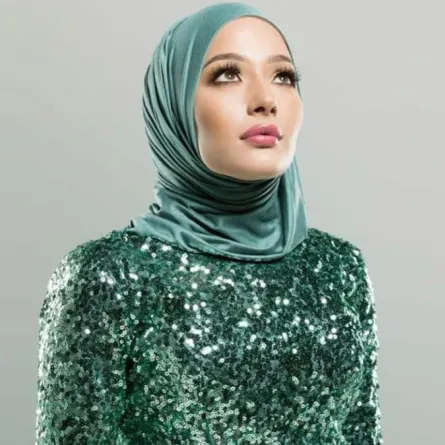 استوحي أناقة حجابك من الفاشينيستا نورا عفيا